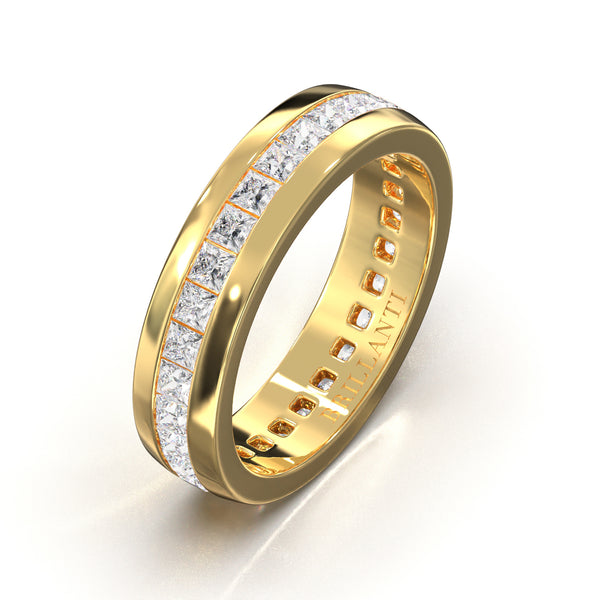 Schlichter Ring mit Diamanten in Gold