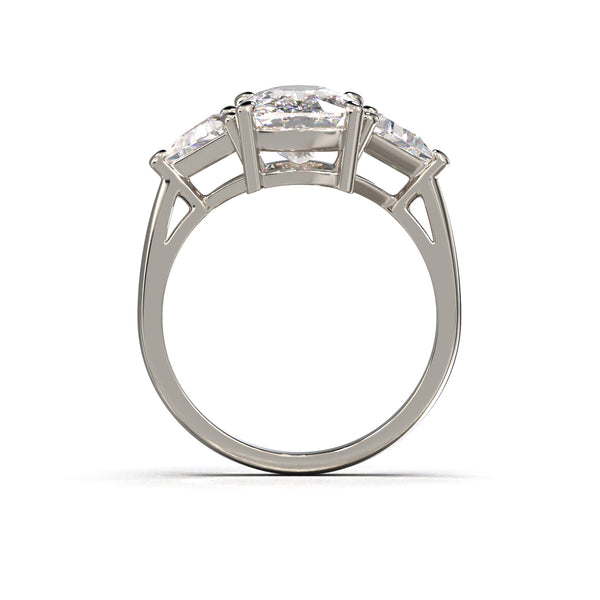 Extravaganter Verlobungsring in Platin mit ovalem Diamantschliff