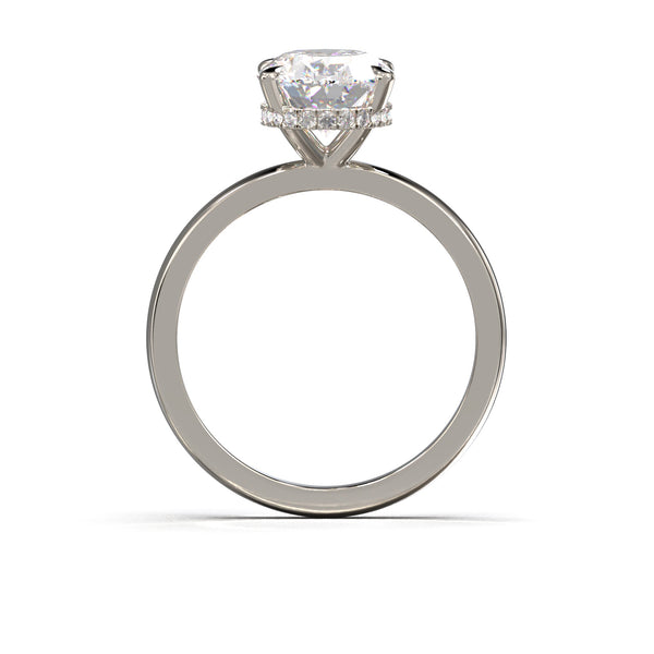 Verlobungsring mit ovalem Diamantschliff und Platinring