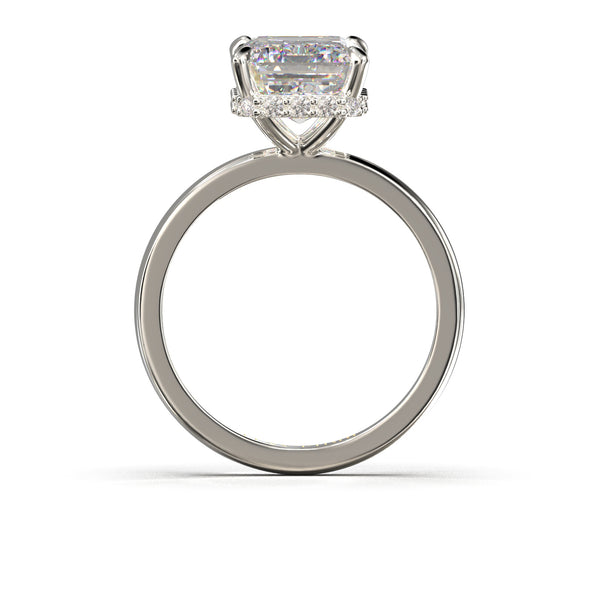 Verlobungsring mit smaragdförmigem Diamant und Weißgoldring