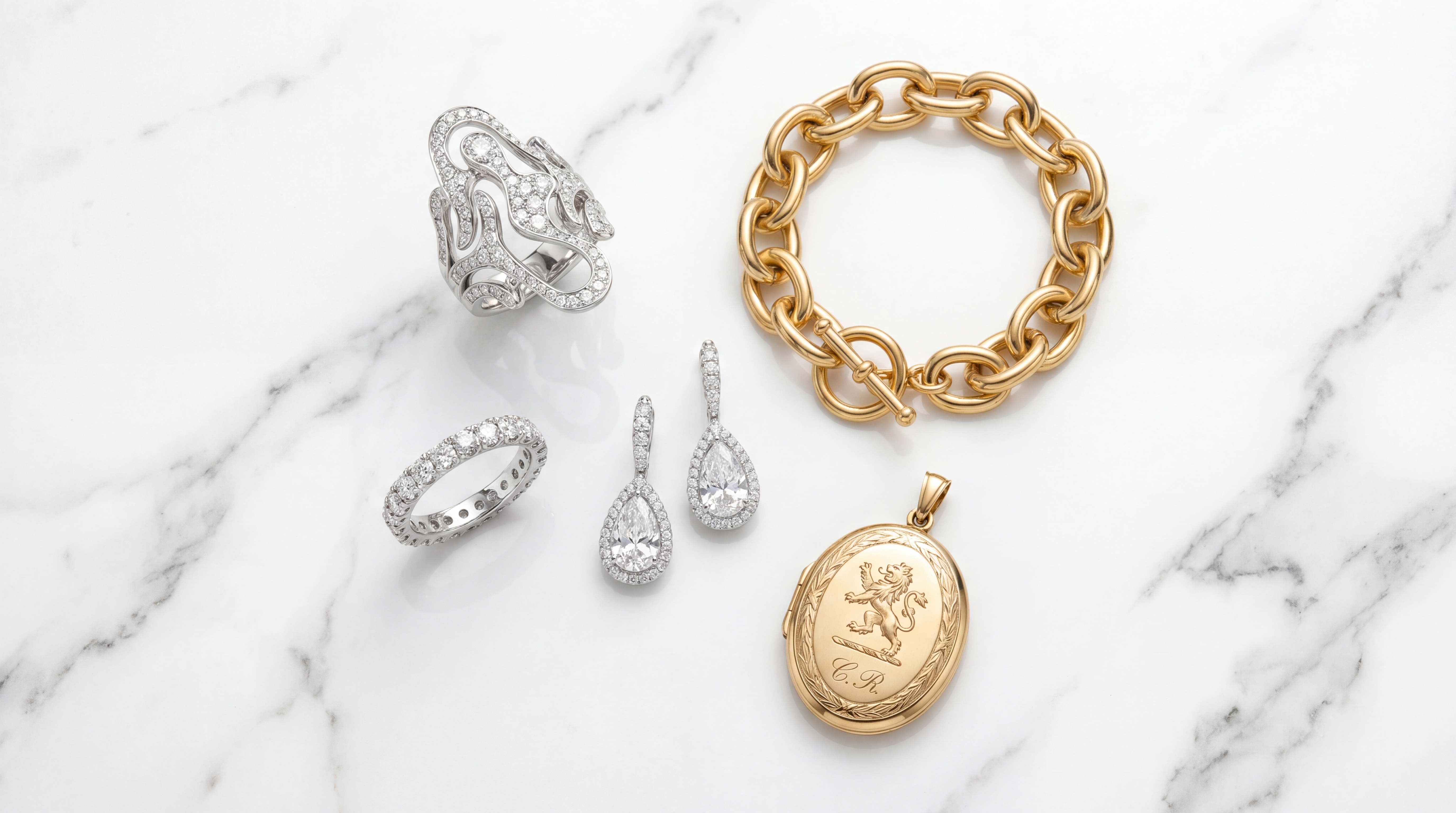 Iced Out Statement Pieces und Armbänder